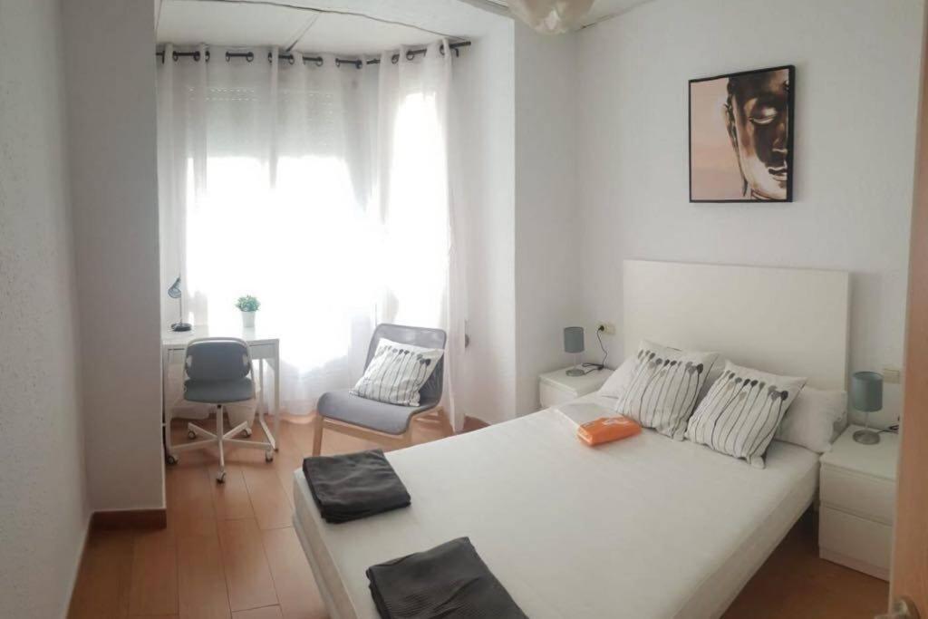 Cozy Apartment In The Heart Of Alicante! Extérieur photo